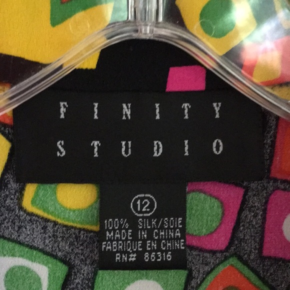 Finity Studio silk vest - Picture 2 of 3